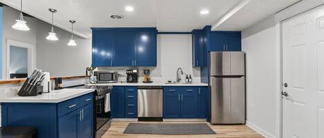 Fridge, microwave, oven, dishwasher