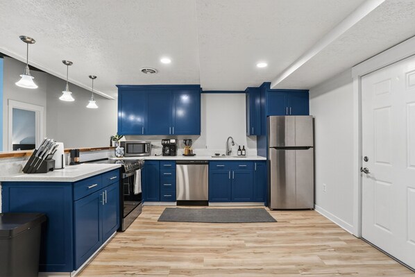 Fridge, microwave, oven, dishwasher