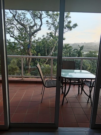 Outdoor dining. Beach Home Away from Home – South Coast Escape, Shelly Beach