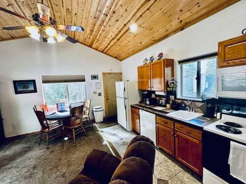 Yosemite Woods Duplex in Yosemite - Upper Unit