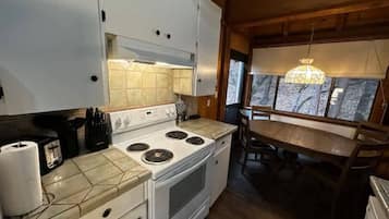 Refrigerador, microondas, horno y lavavajillas