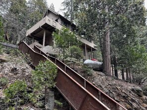 Exterior - Views inside Yosemite - Timber Lodge - Sleeps 6 (Yosemite West)