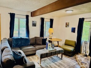 Televisie en een open haard