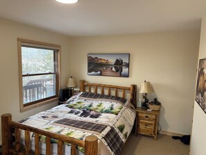 2 bedrooms, iron/ironing board, free WiFi, bed sheets - Serene and Peaceful Cabin 50 mins to Breckenridge (Jefferson)