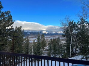 Property grounds - Serene and Peaceful Cabin 50 mins to Breckenridge (Jefferson)