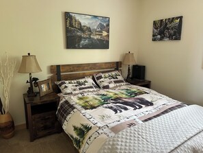 2 bedrooms, iron/ironing board, free WiFi, bed sheets - Serene and Peaceful Cabin 50 mins to Breckenridge (Jefferson)