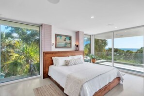4 habitaciones, tabla de planchar con plancha y wifi 