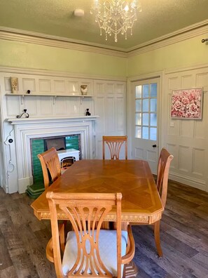 Dining - Home in Ballybay, Ireland Crystalbrook House (Ballybay)