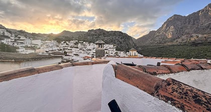 Amazing home in Montejaque