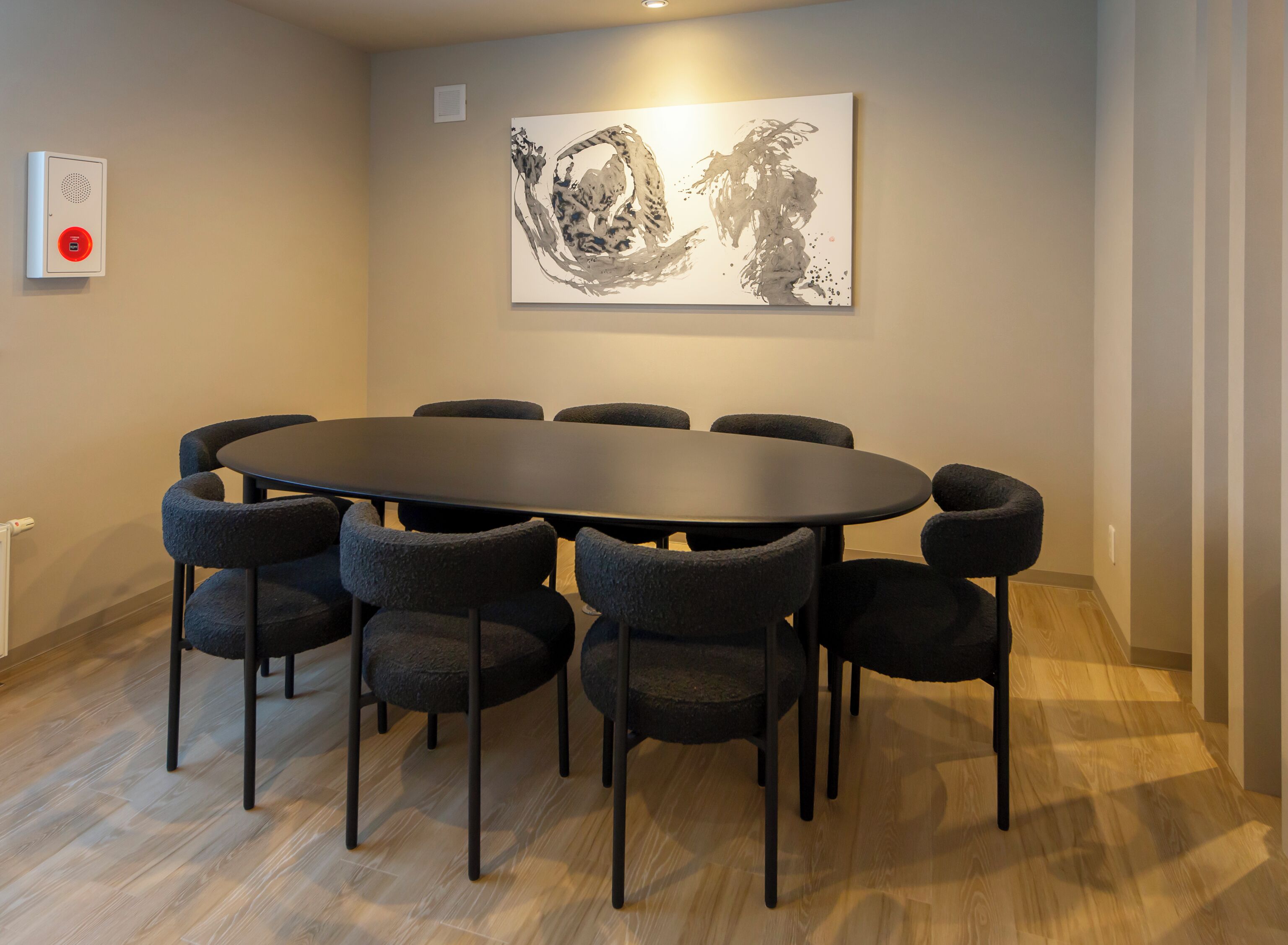 Nhà phong cách cổ điển, quang cảnh núi | Phòng ăn