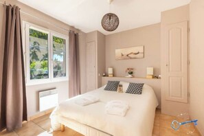 2 bedrooms, iron/ironing board, WiFi, bed sheets - 2 bedroom house in Provence with swimming pool 10 minutes from Parc Spirou (Loriol-du-Comtat)