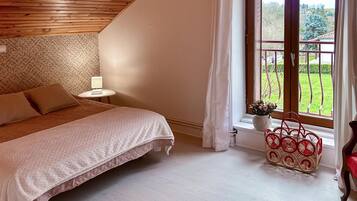 3 soverom, strykejern/-brett, reiseseng for barn og wi-fi (inkludert)