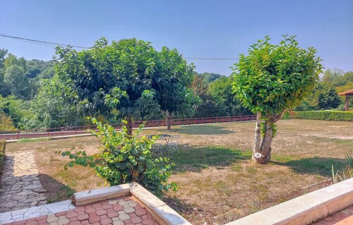 Lovely home in Nanteuil-en-Vallée with WiFi