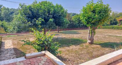 Lovely home in Nanteuil-en-Vallée with WiFi