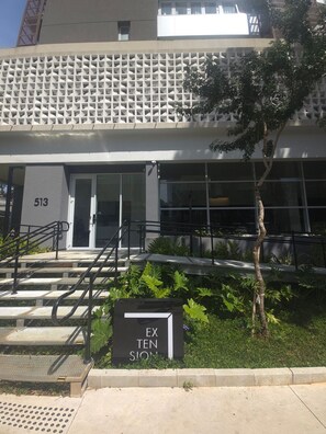 Comfort Studio | Exterior detail - Extension Berrini (São Paulo)