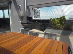 Studio Comfort | Tempat makan outdoor