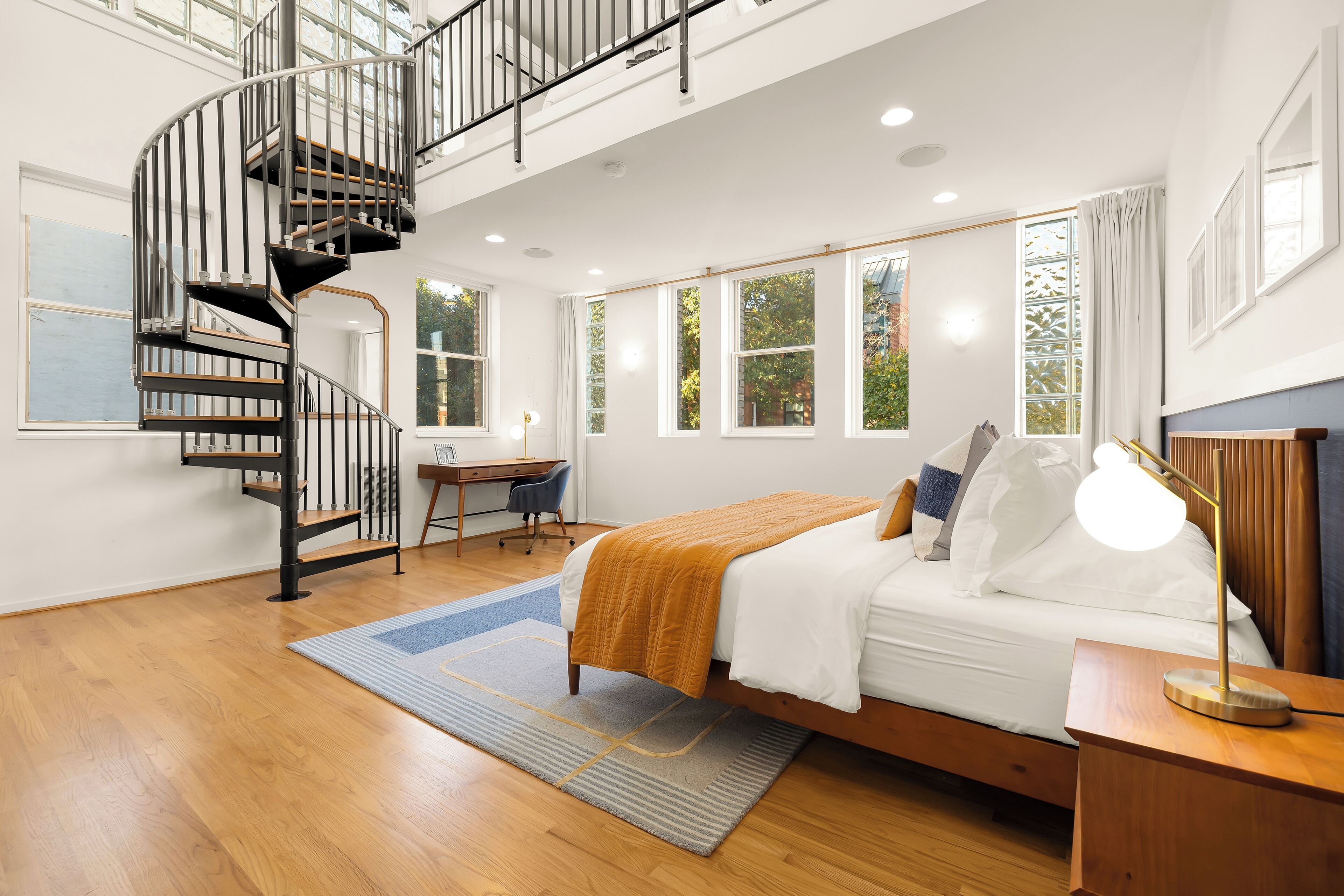 Strykjärn/strykbräda, wi-fi och sängkläder