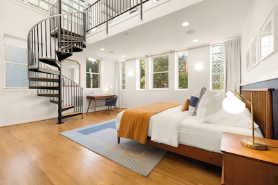 Louise Hand Laundry, Logan Circle, Rare & Iconic