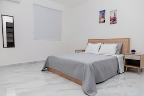 Classic-Apartment, Poolblick | Individuell eingerichtet, Bügeleisen/Bügelbrett, kostenloses WLAN