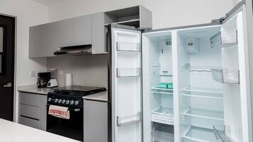 Classic Apartment, Pool View | Private kitchen