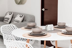 Classic Apartment, Pool View | Dining room