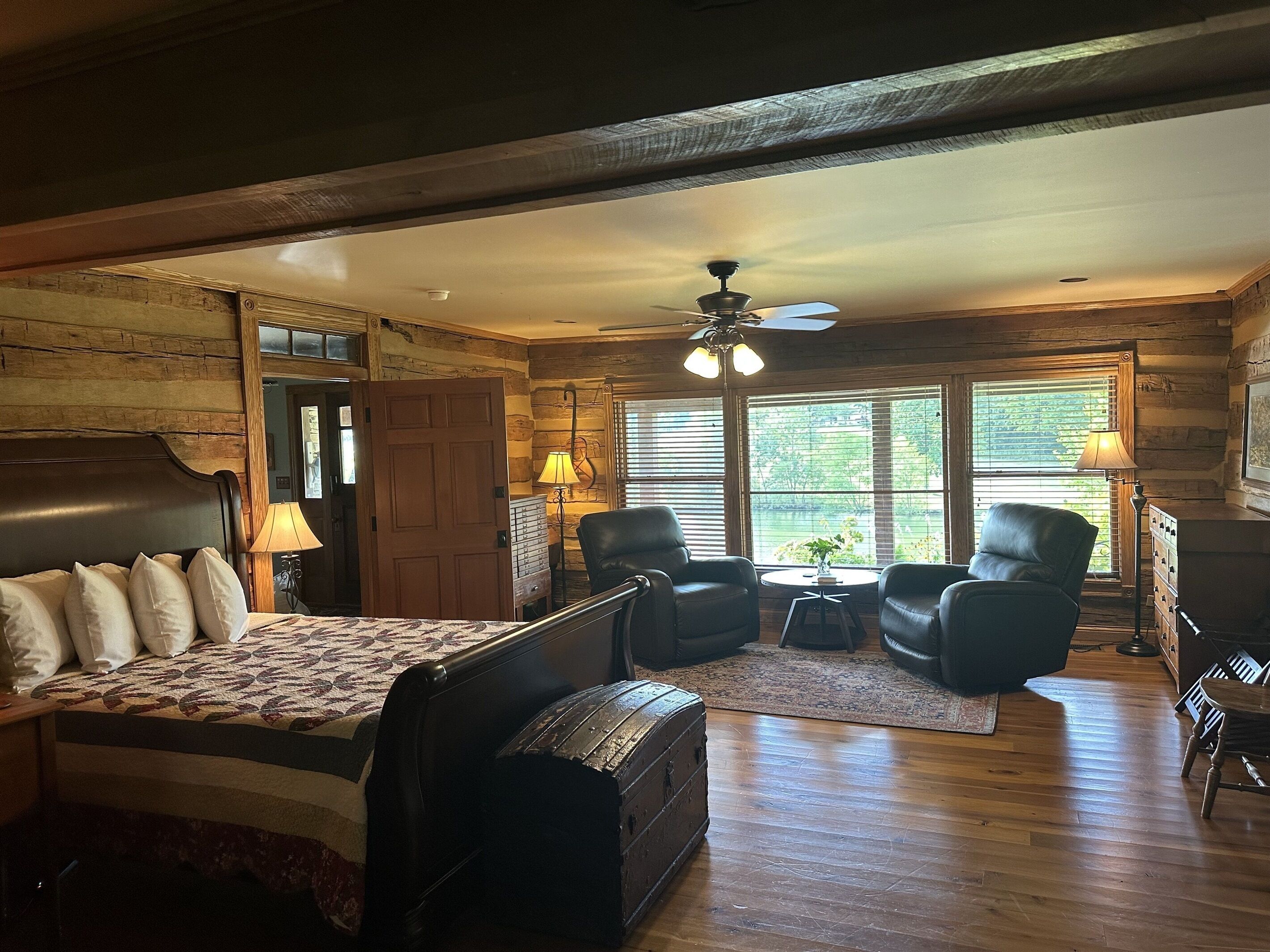 4 chambres, Wi-Fi gratuit, draps fournis