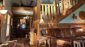 Interior - Kentucky Log Cabin - stunning 50 acres, Bourbon Trail, KY Derby, and more! (Taylorsville)