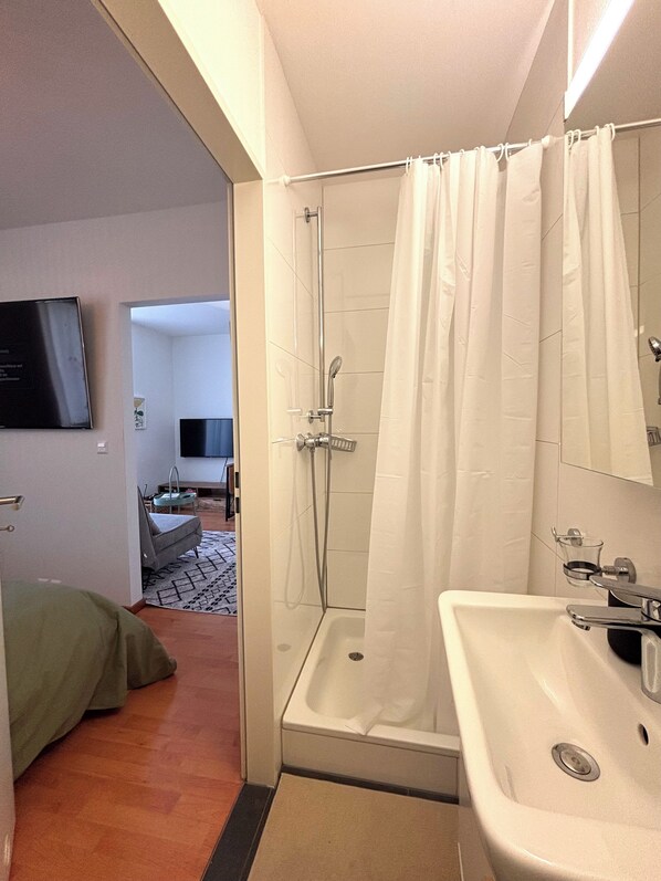 1 Schlafzimmer, Bügeleisen/Bügelbrett, WLAN, Bettwäsche