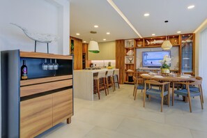 Rumah, pemandangan kebun | Area keluarga | Smart TV 50-inci dengan saluran TV digital