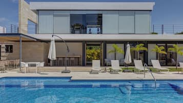 Alberca al aire libre