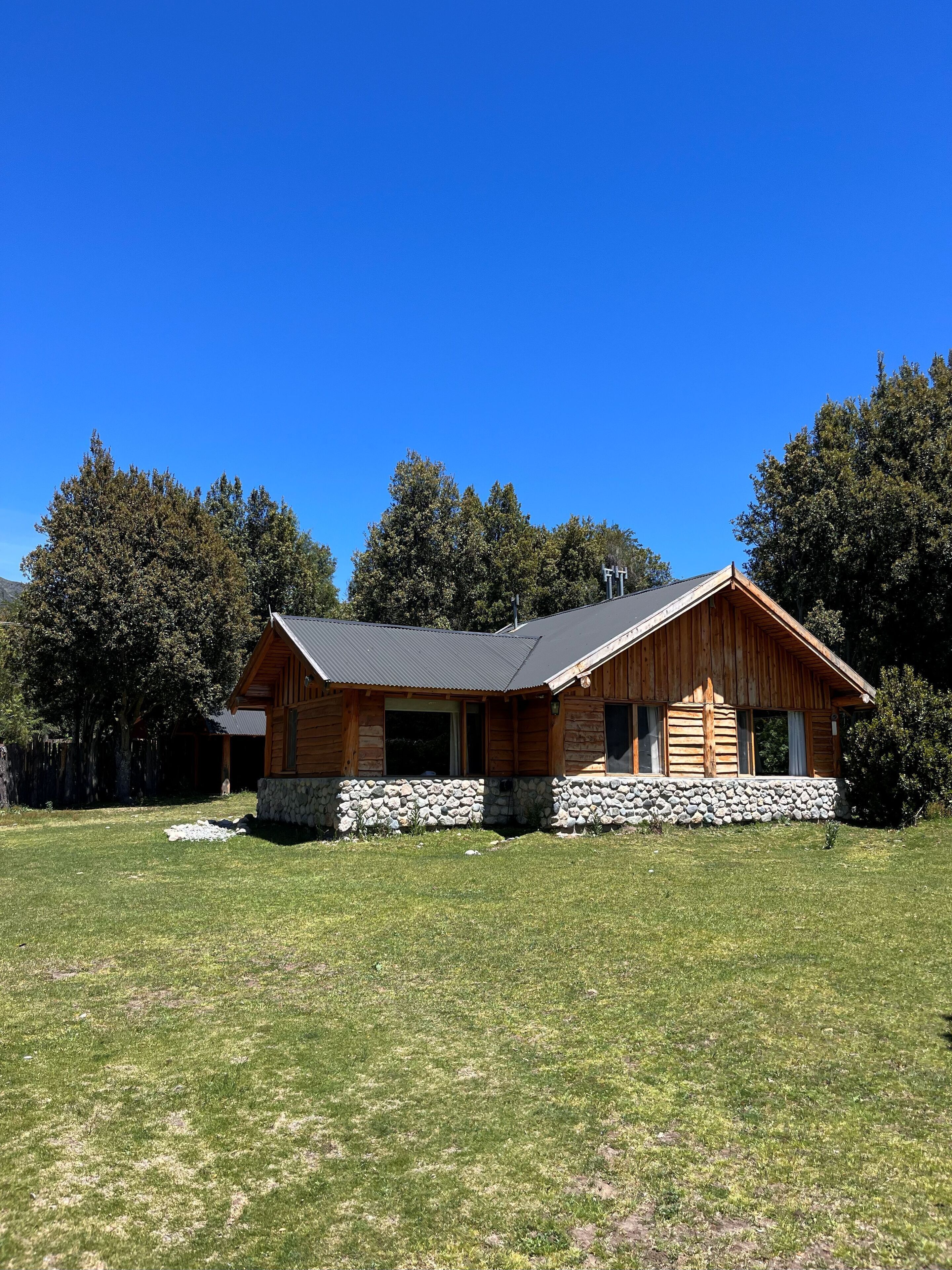 Mökki, näköala puutarhaan | Tallelokero huoneessa, pimennysverhot, ilmainen Wi-Fi