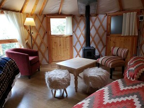 Comfort Tent | Living area - Estancia Puema Hue (San Carlos de Bariloche)