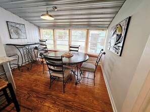 تناول الطعام