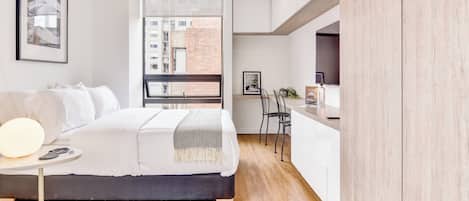 Bügeleisen/Bügelbrett, kostenloses WLAN, Bettwäsche