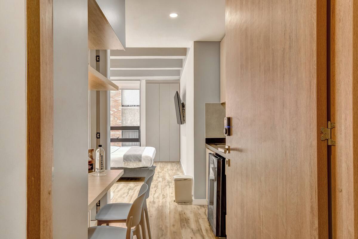 Loft (212) | Iron/ironing board, free WiFi, individually decorated