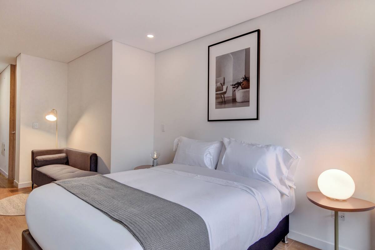 Loft (613) | Iron/ironing board, free WiFi, individually decorated