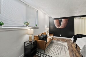 Interior - Prime Location Midtown Omaha #11 (Omaha)