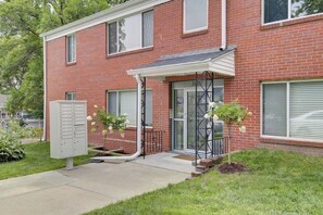 Exterior detail - Prime Location Midtown Omaha #11 (Omaha)