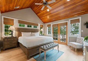5 bedrooms, iron/ironing board, free WiFi, bed sheets - Boathouse Cove By SoCharm | Pool Hot Tub |Beach | Fire Pit | Kayak & SUP |Dock (Sherrills Ford)