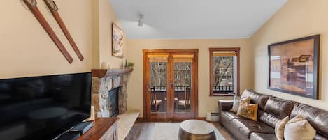 Condo (1 Bedroom) | Front of property