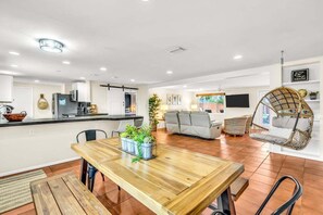Dining - La Hacienda | Private Pool & Hot Tub, Large Patio (Sarasota)