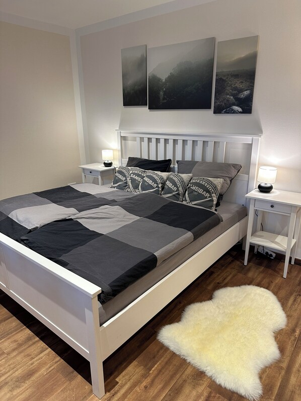 2 quartos, escrivaninha, Wi-Fi de cortesia, roupa de cama