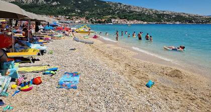 Holiday home with air conditioning and barbecue terrace