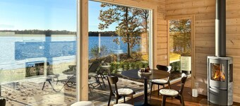 Gorgeous home in Bolmsö with lake view