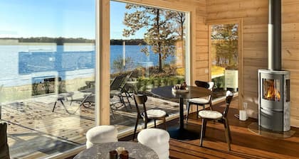 Gorgeous home in Bolmsö with lake view