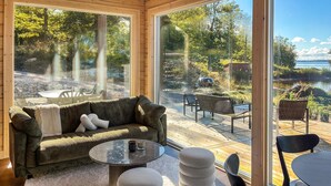 Living area - Gorgeous home in Bolmsö with lake view (Bolmsö)