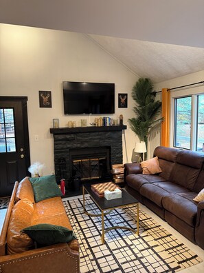 Living area - Welcome to the Den on Red Fox, a 2-bedroom townhome on Big Boulder Lake (Lake Harmony)