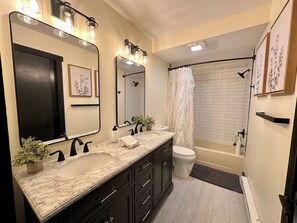 Hair dryer, towels, soap, toilet paper - Welcome to the Den on Red Fox, a 2-bedroom townhome on Big Boulder Lake (Lake Harmony)