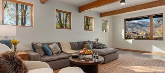 Abode at Alpenglow | Modern Mountain Luxury With Guesthouse