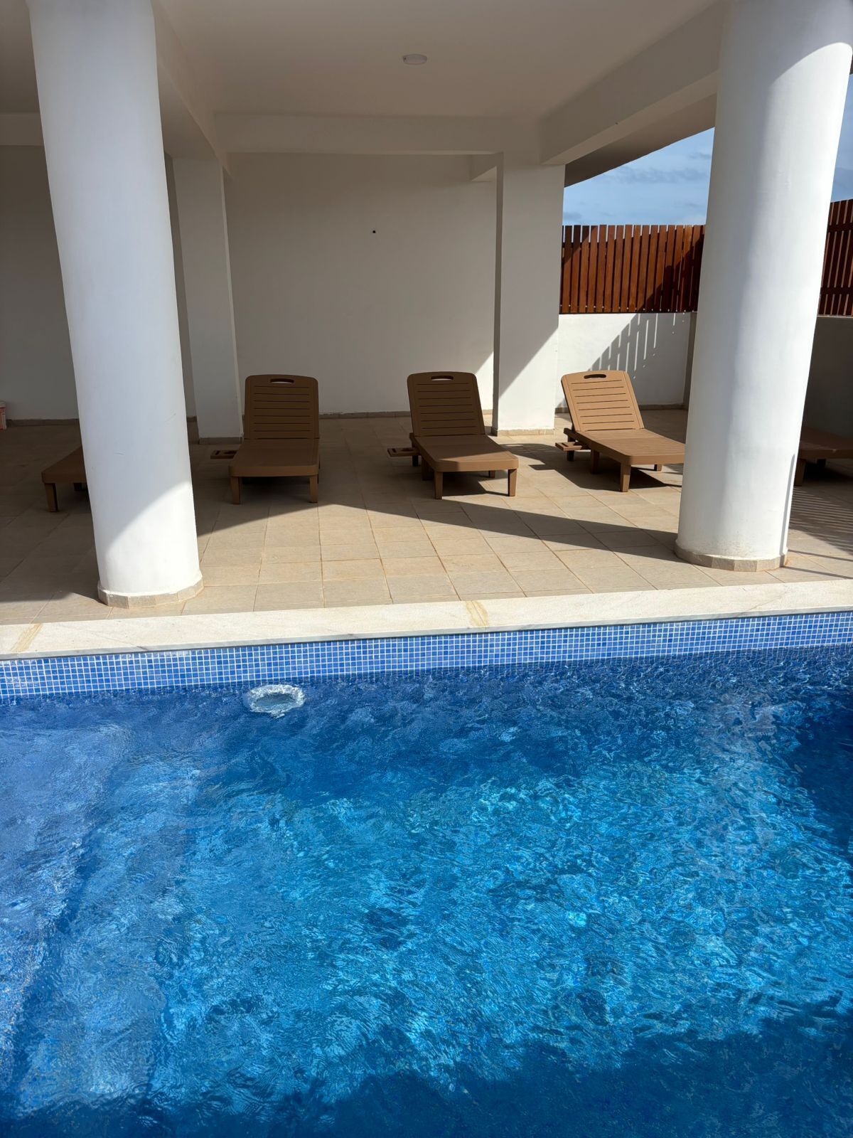 Apartamento, 1 quarto, sacada, vista para a cidade | Piscina | Piscina externa